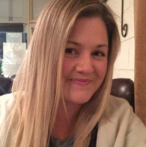 Meet your Posher, Ebony